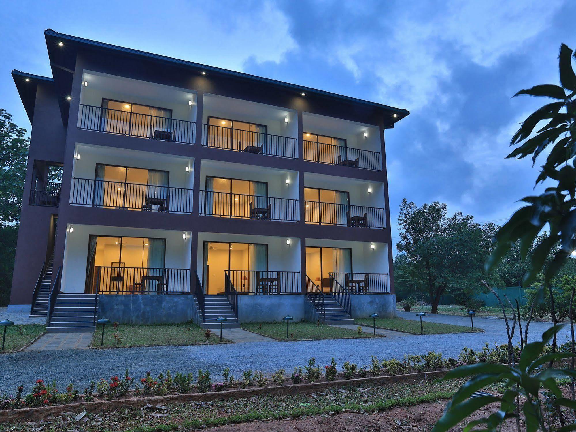 Grand & Gangula Hotel Dambulla Exterior photo