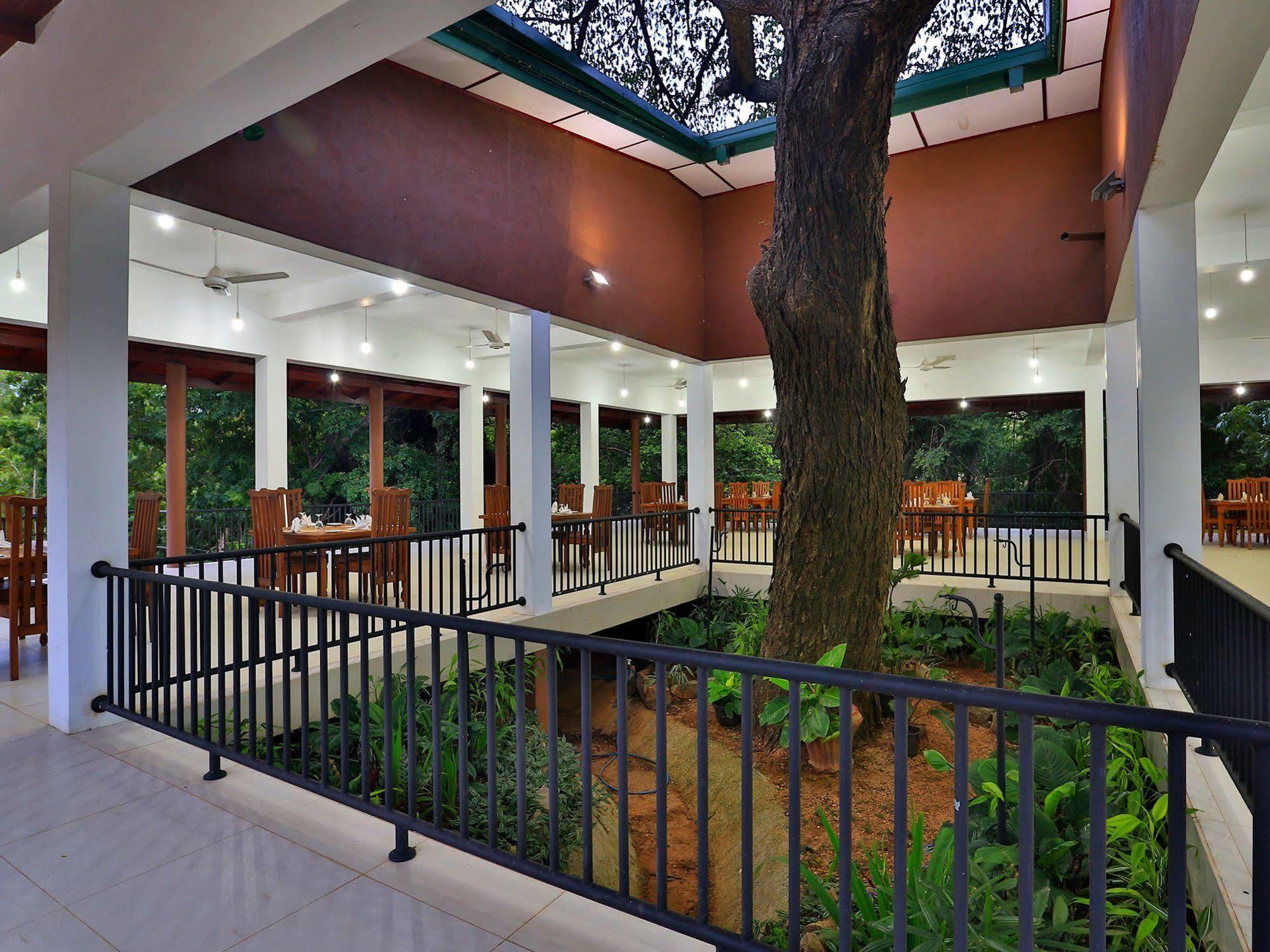 Grand & Gangula Hotel Dambulla Exterior photo