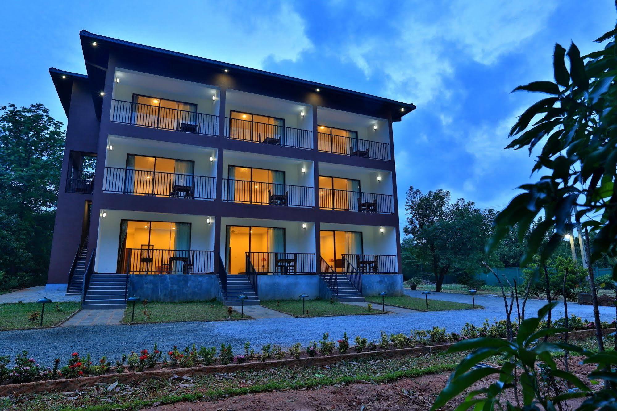 Grand & Gangula Hotel Dambulla Exterior photo
