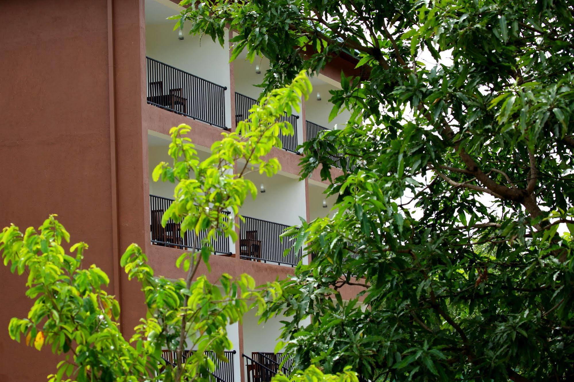 Grand & Gangula Hotel Dambulla Exterior photo